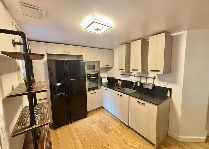 Grand Pour 8 Personnes Proche De Jaude Clermont-Ferrand